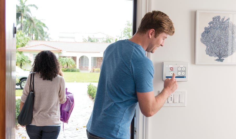 Reasons to get a monitored alarm system in Oklahoma City